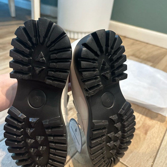 VANELi Womens Zefiro Lug Sole Leather Loafers Casual Milk Nappa size 8.5 - Picture 6 of 8